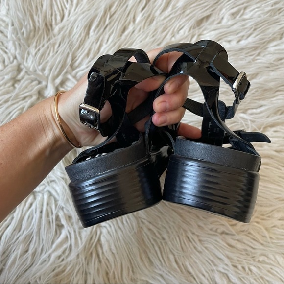 Donald Pliner Fritz Black Patent Leather Gladiator Platform Sandals EUC Size 6.5 - Picture 6 of 10